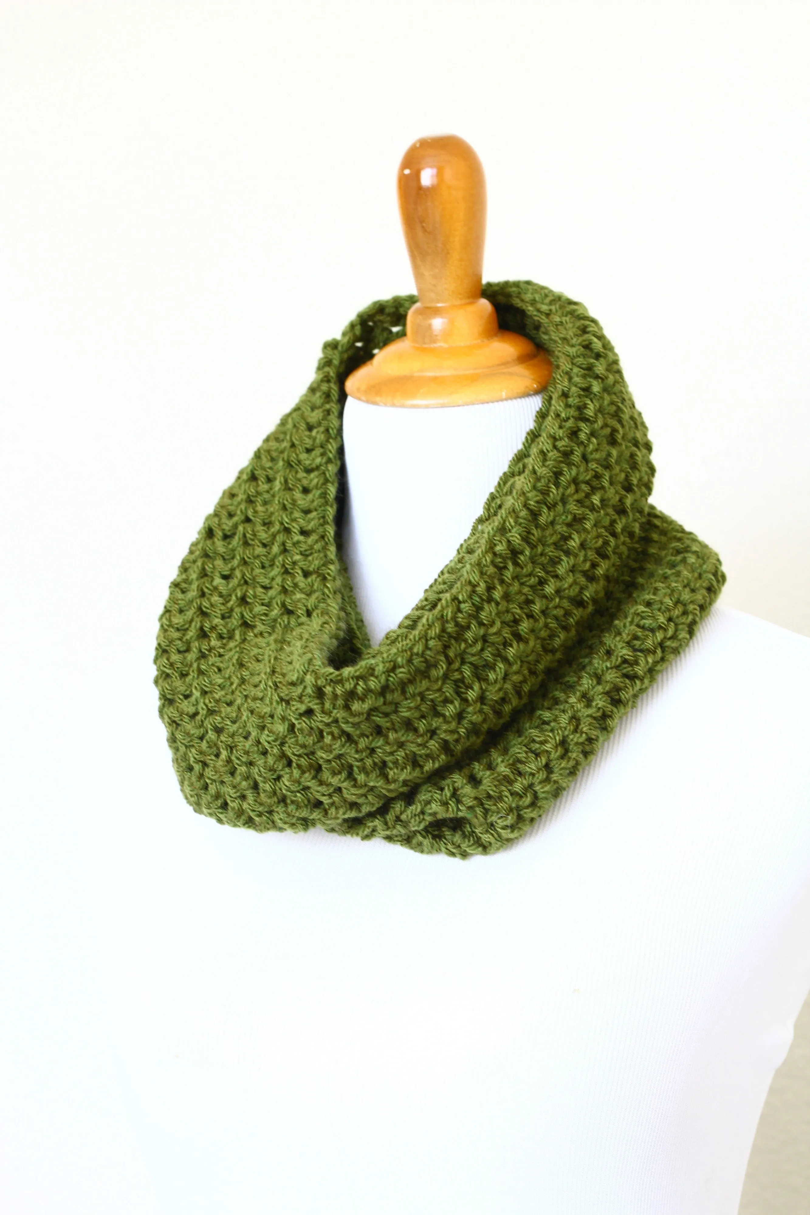 Crochet infinity scarf in olive green color, chunky cowl - 12 colors available
