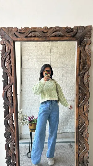 Cute light crochet sweater XS