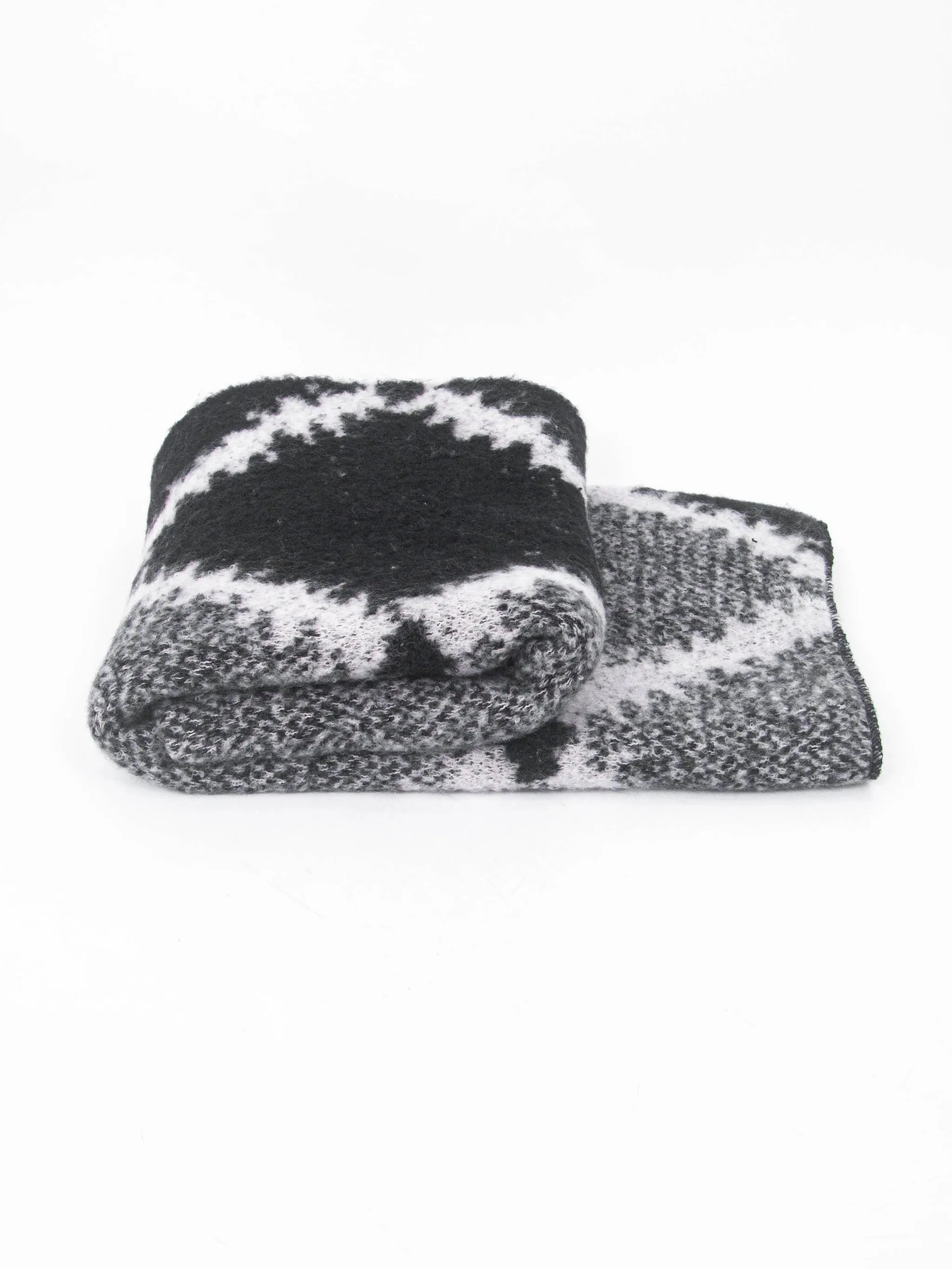 Dove Heavyweight Scarf - Grey/Black, Crosshatch