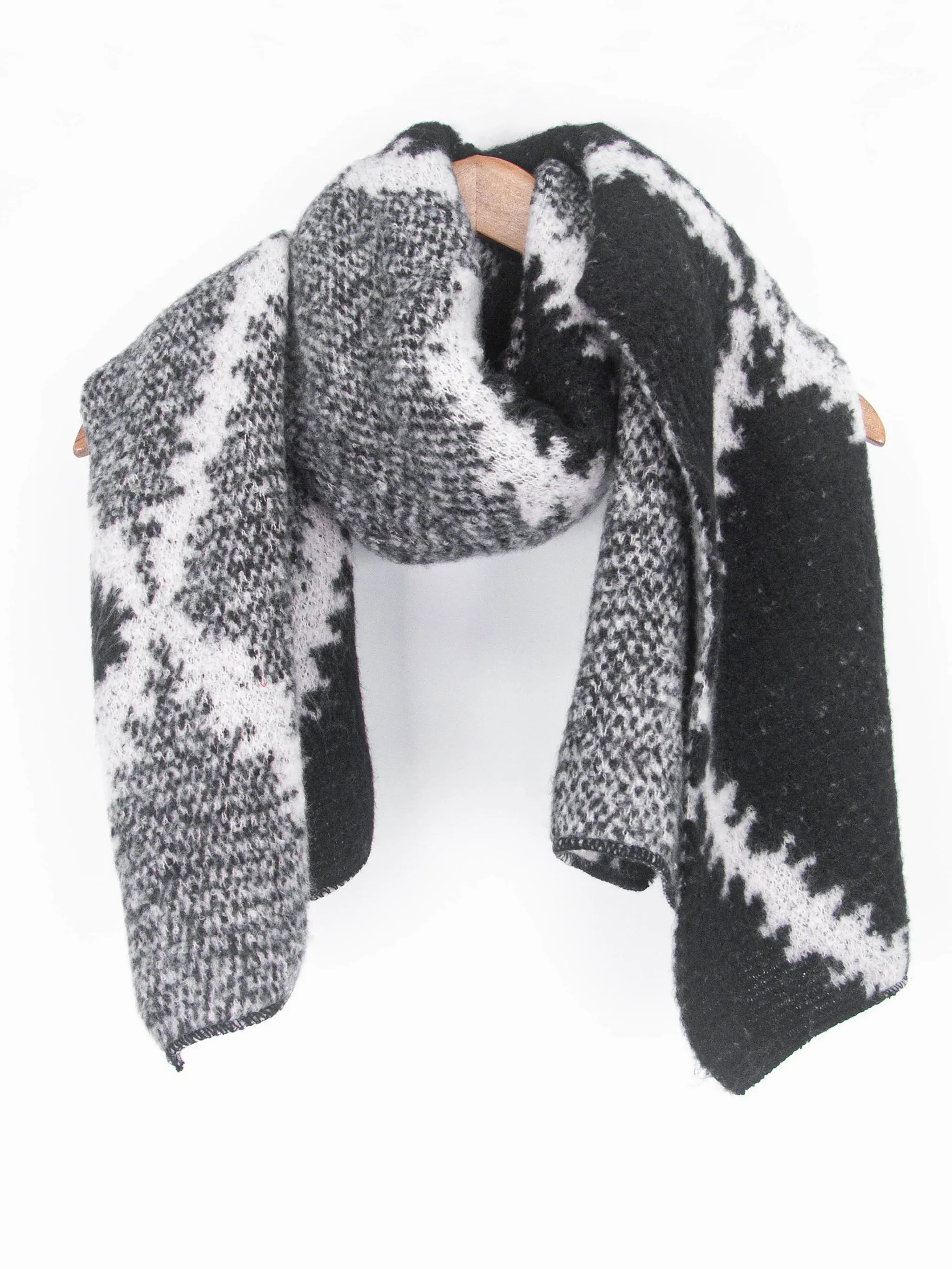 Dove Heavyweight Scarf - Grey/Black, Crosshatch