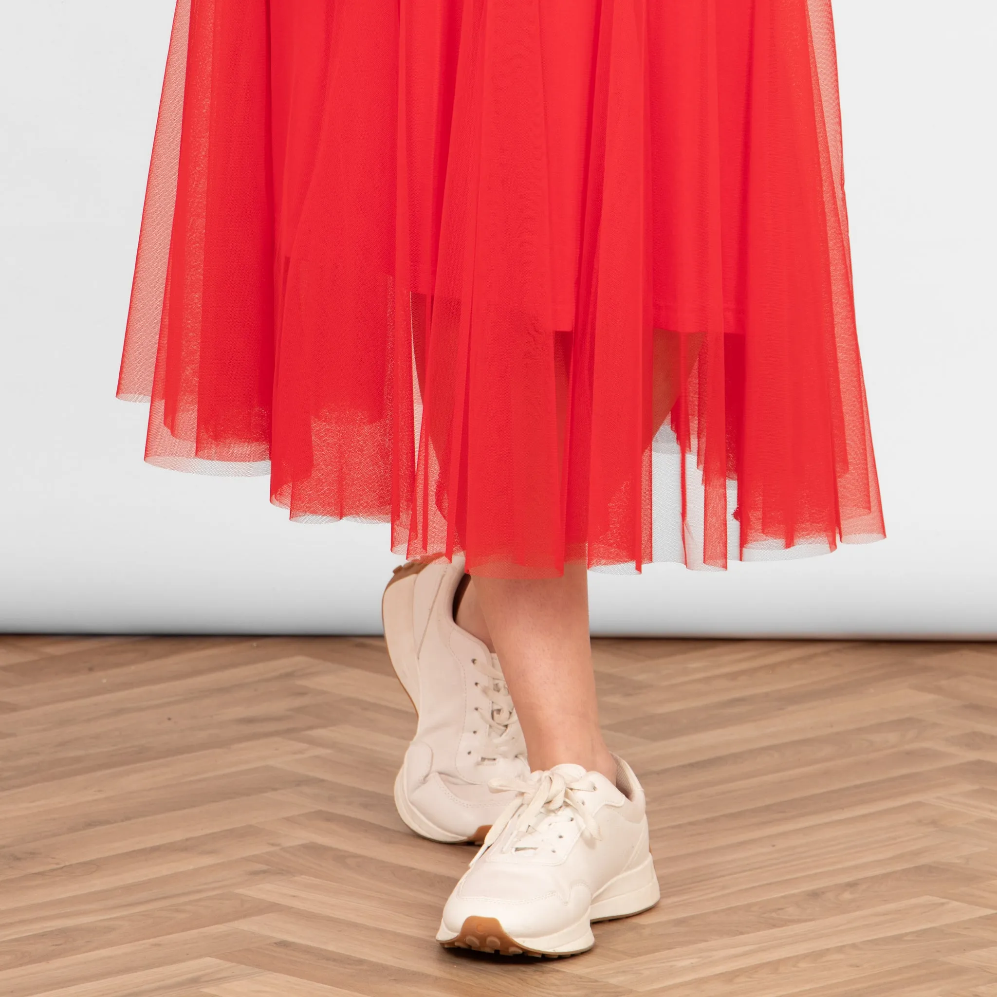Eden Tulle Midaxi Swing Skirt- Red