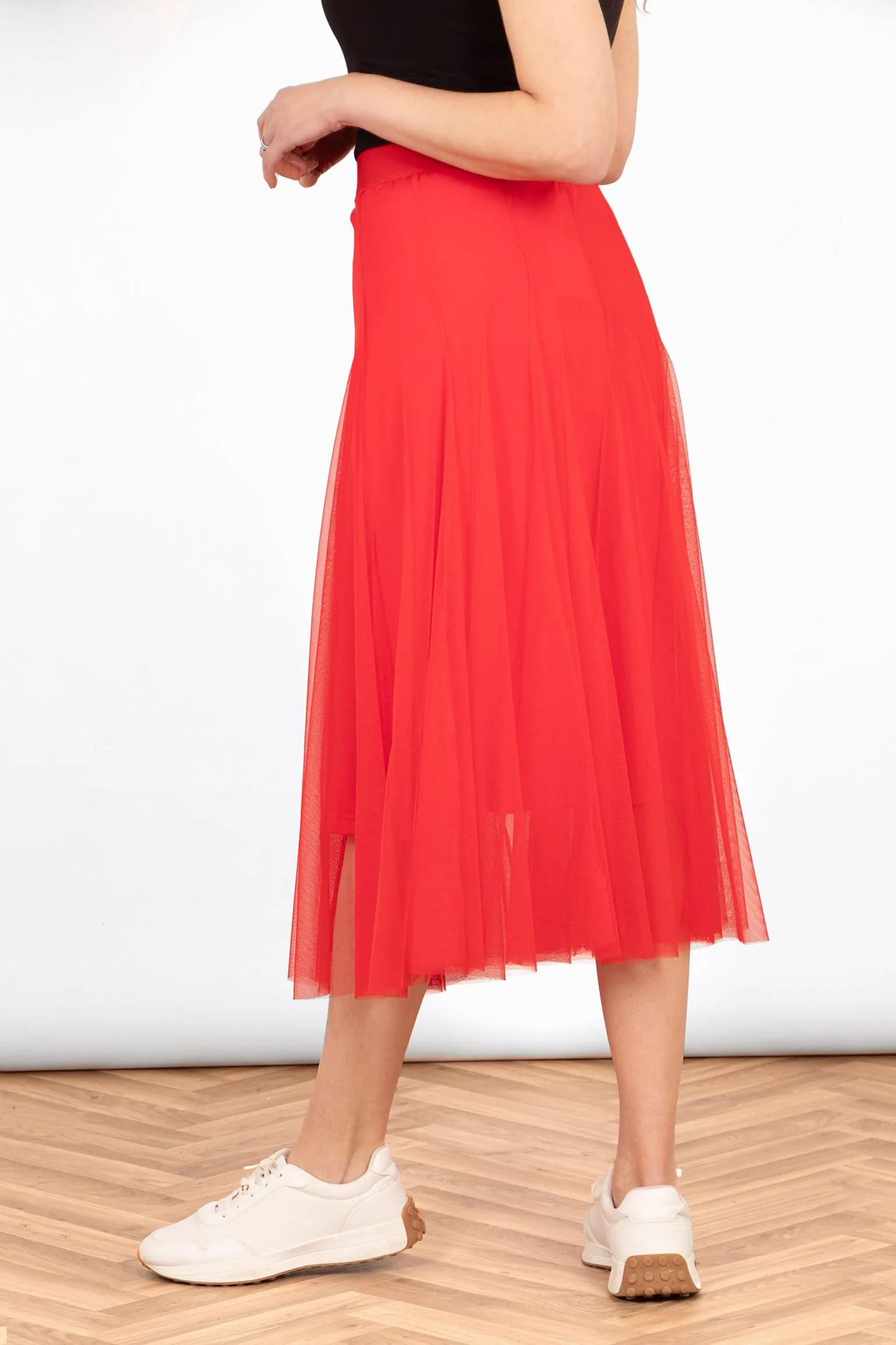 Eden Tulle Midaxi Swing Skirt- Red