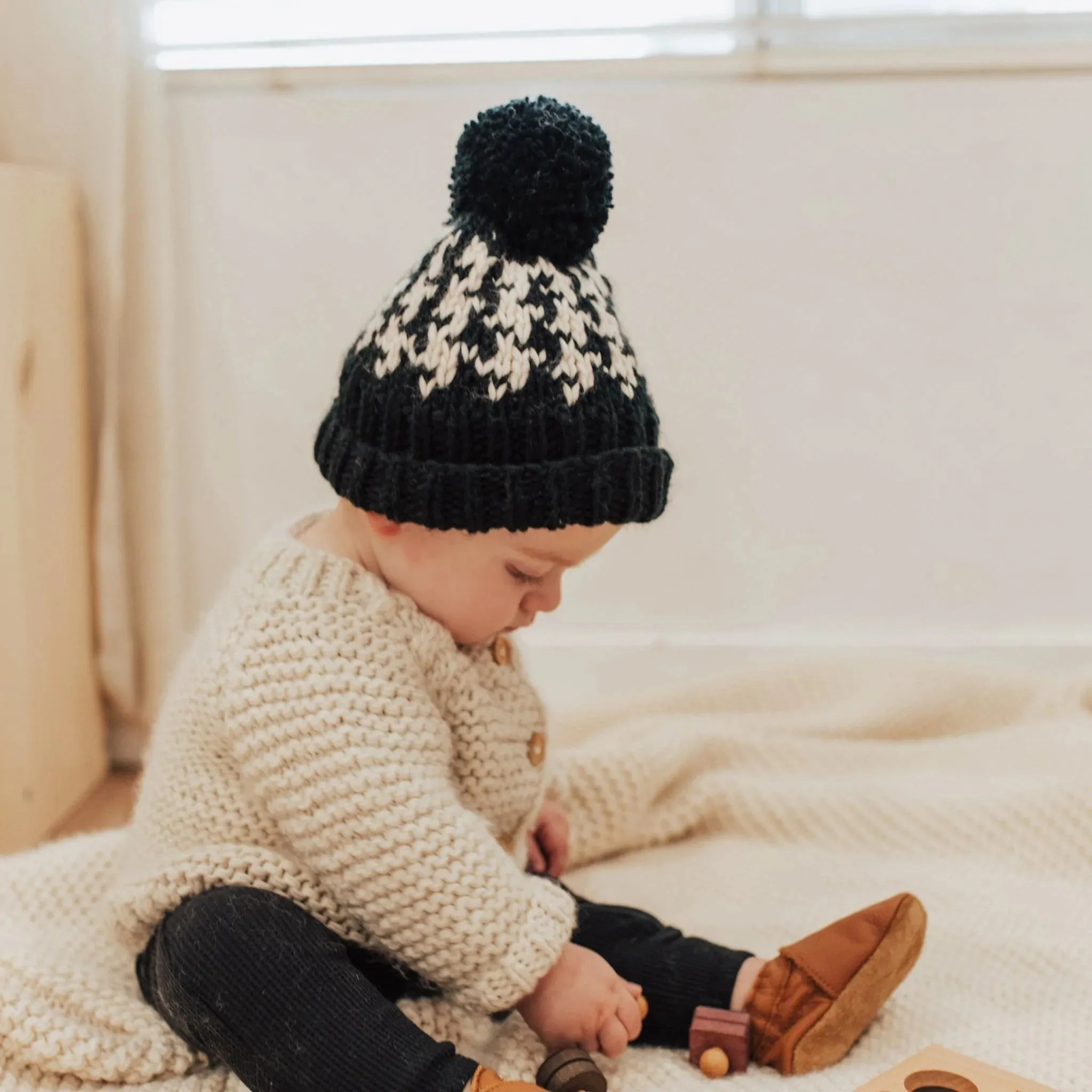 Huggalug Houndstooth Hand Knit Beanie