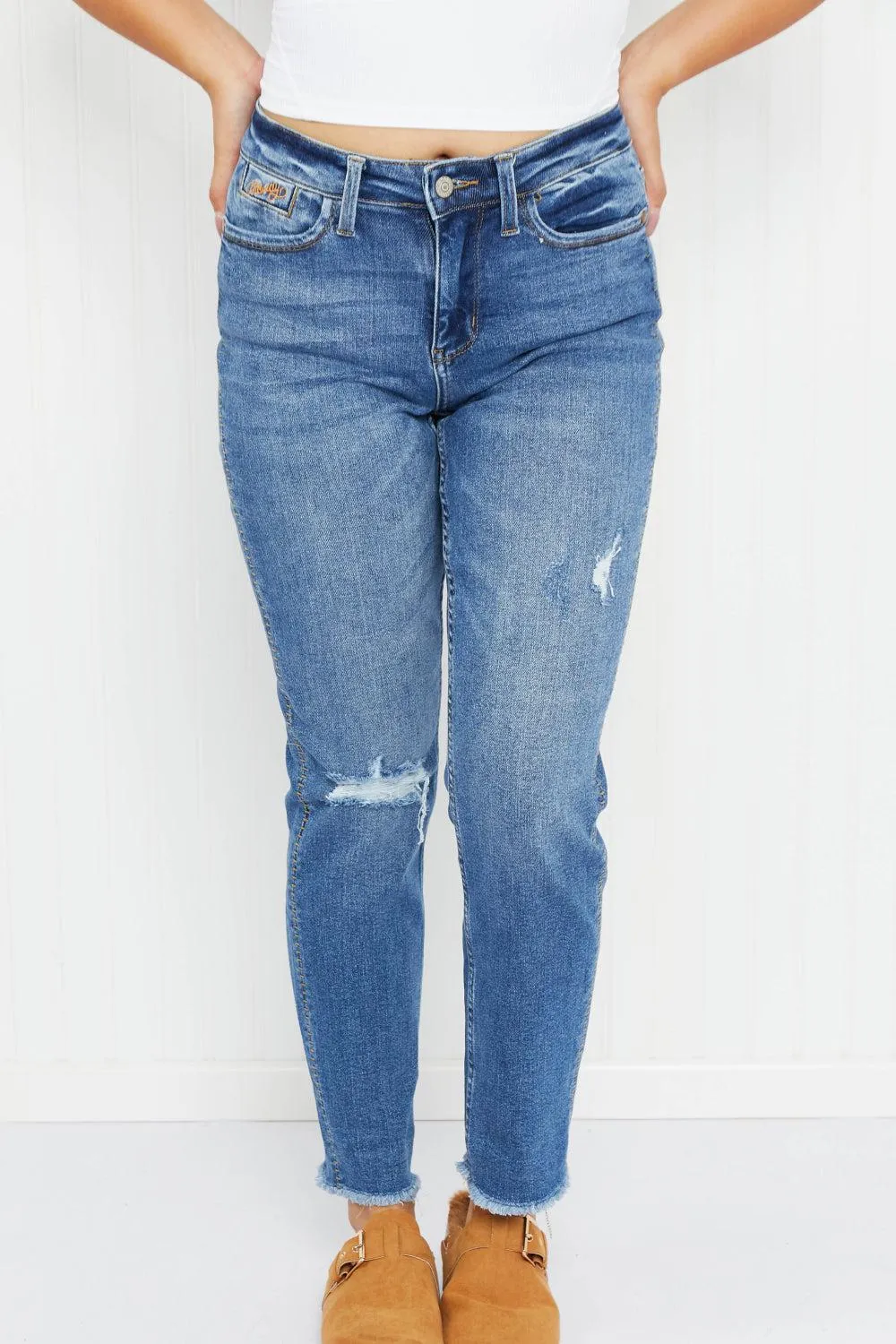 Judy Blue Cora Full Size Howdy Embroidery Boyfriend Jeans