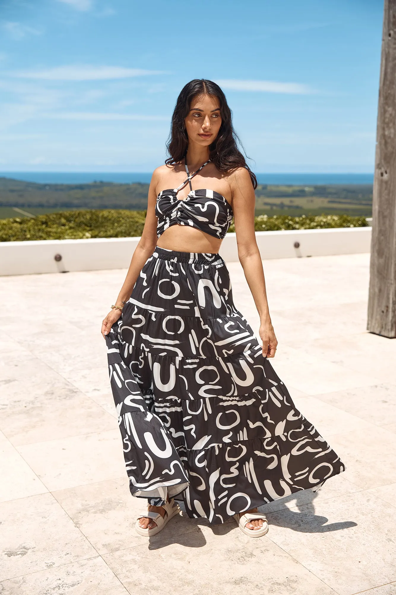 Panoramic Views Maxi Skirt Black