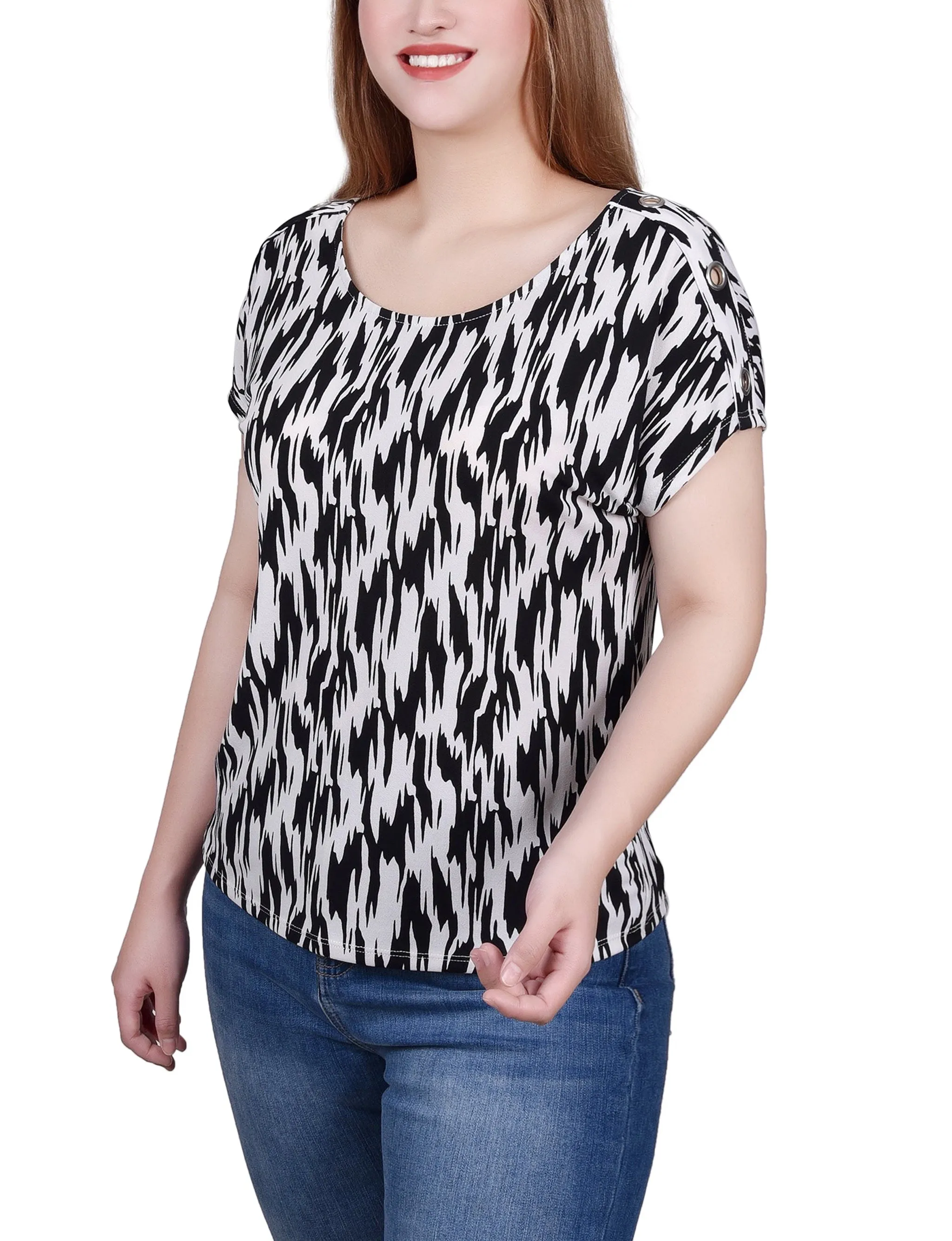 Petite Short Sleeve Extended Sleeve Tunic Top