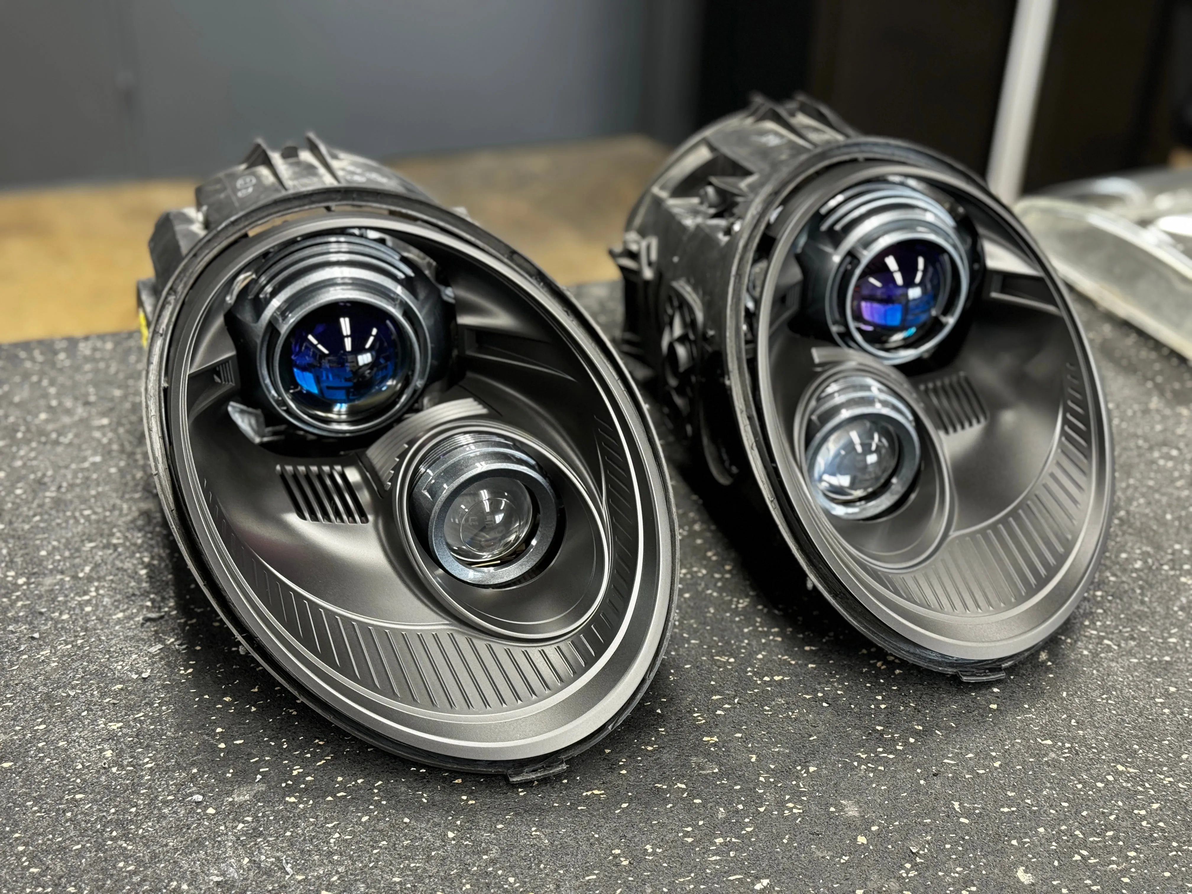 Porsche 911 Carrera 997 Headlight Lens Replacement Service (Adaptive)