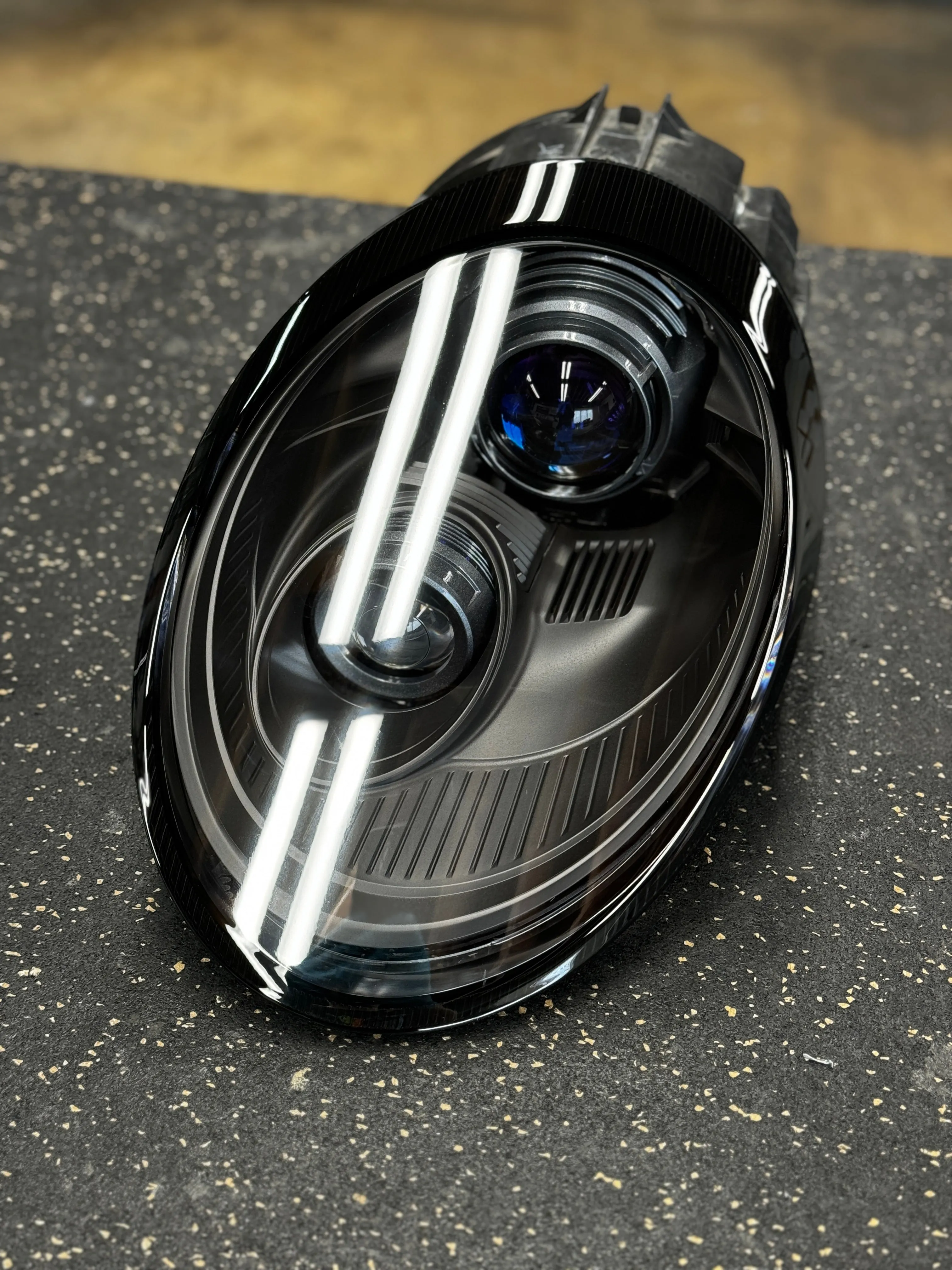 Porsche 911 Carrera 997 Headlight Lens Replacement Service (Adaptive)