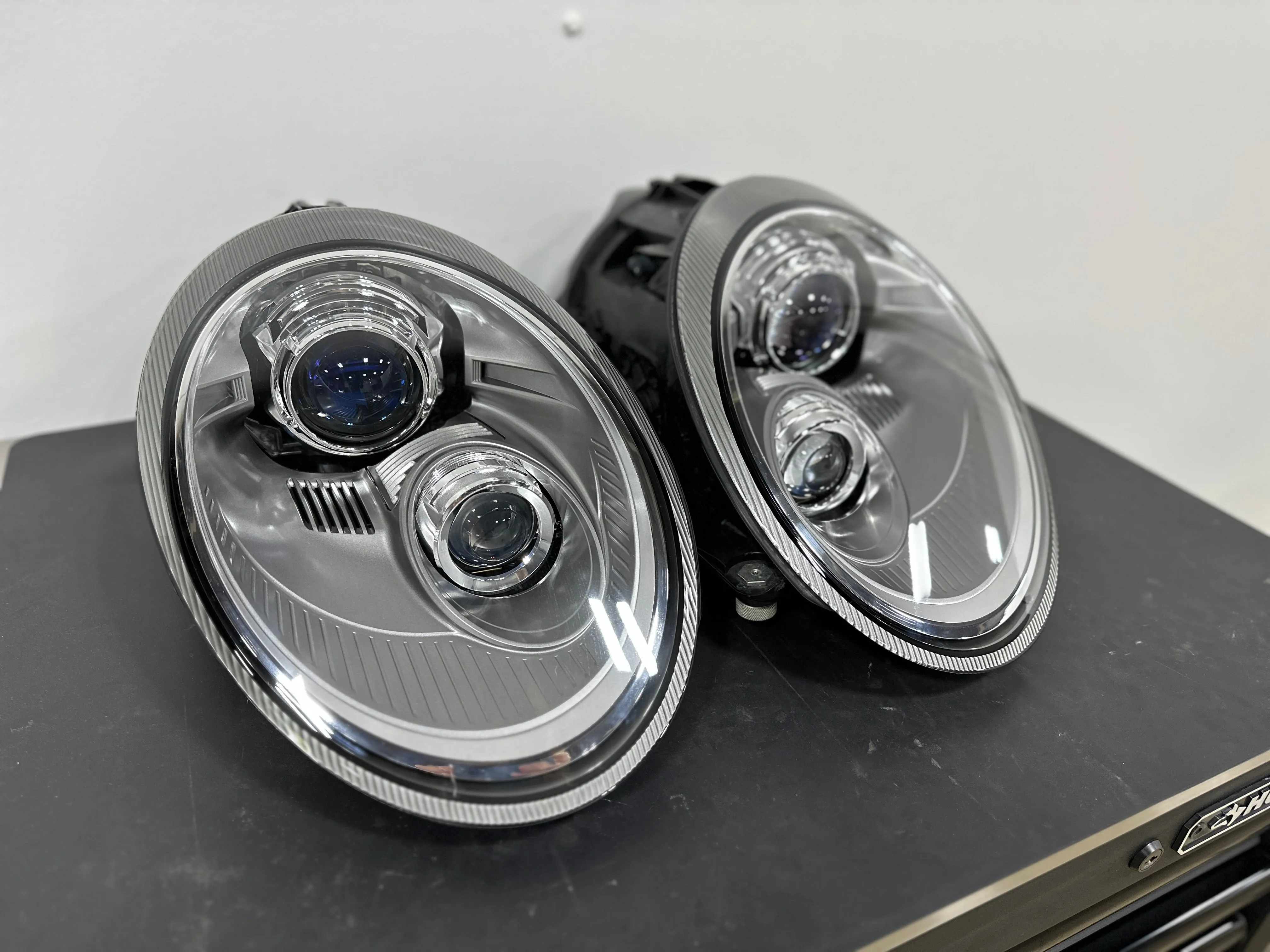 Porsche 911 Carrera 997 Headlight Lens Replacement Service (Adaptive)