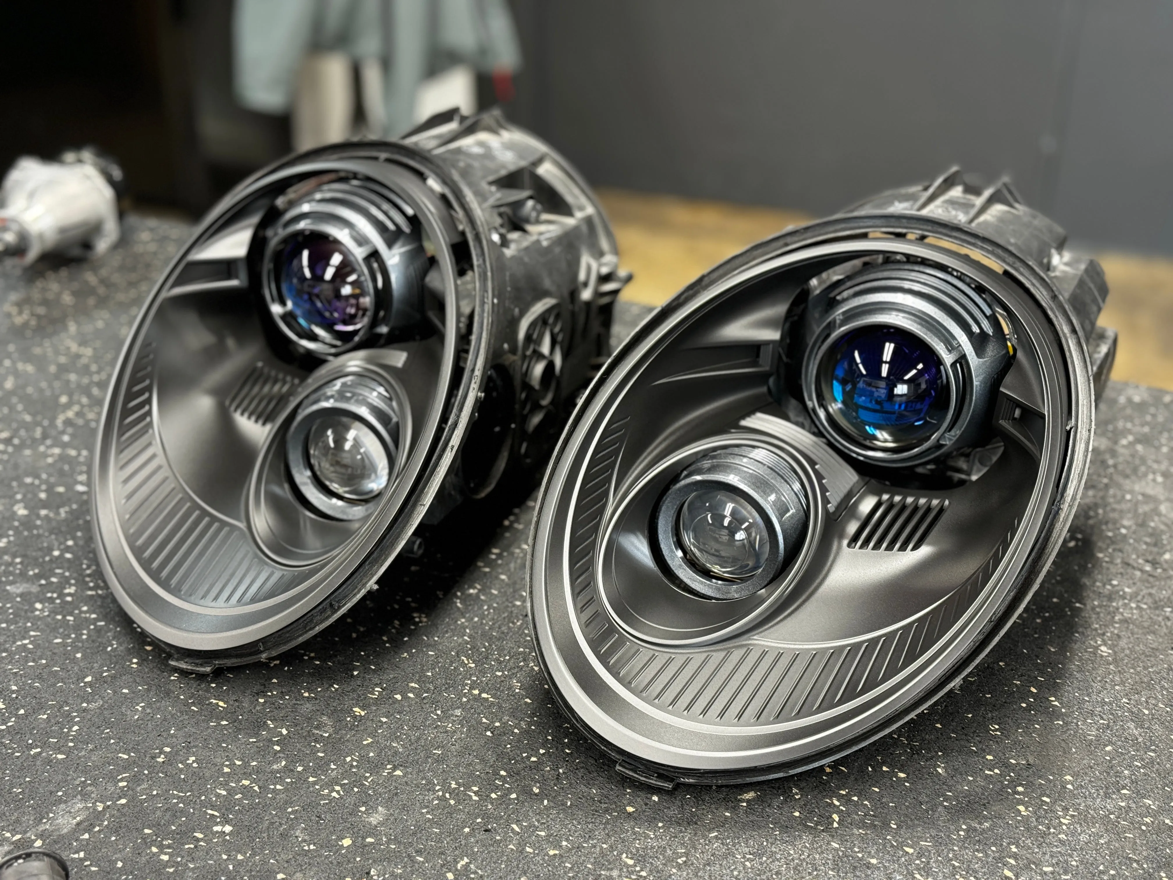 Porsche 911 Carrera 997 Headlight Lens Replacement Service (Adaptive)