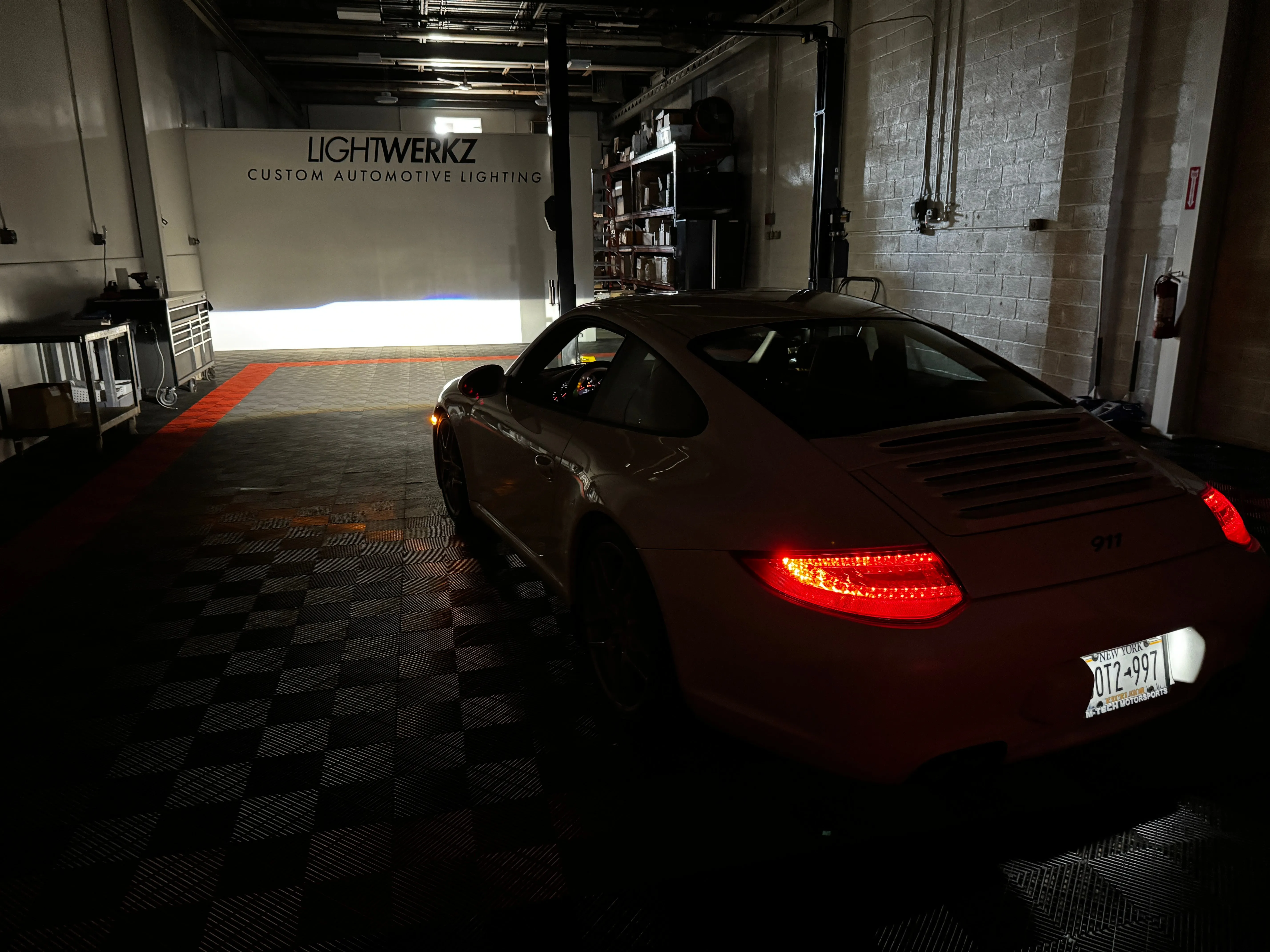 Porsche 911 Carrera 997 Headlight Lens Replacement Service (Non Adaptive)