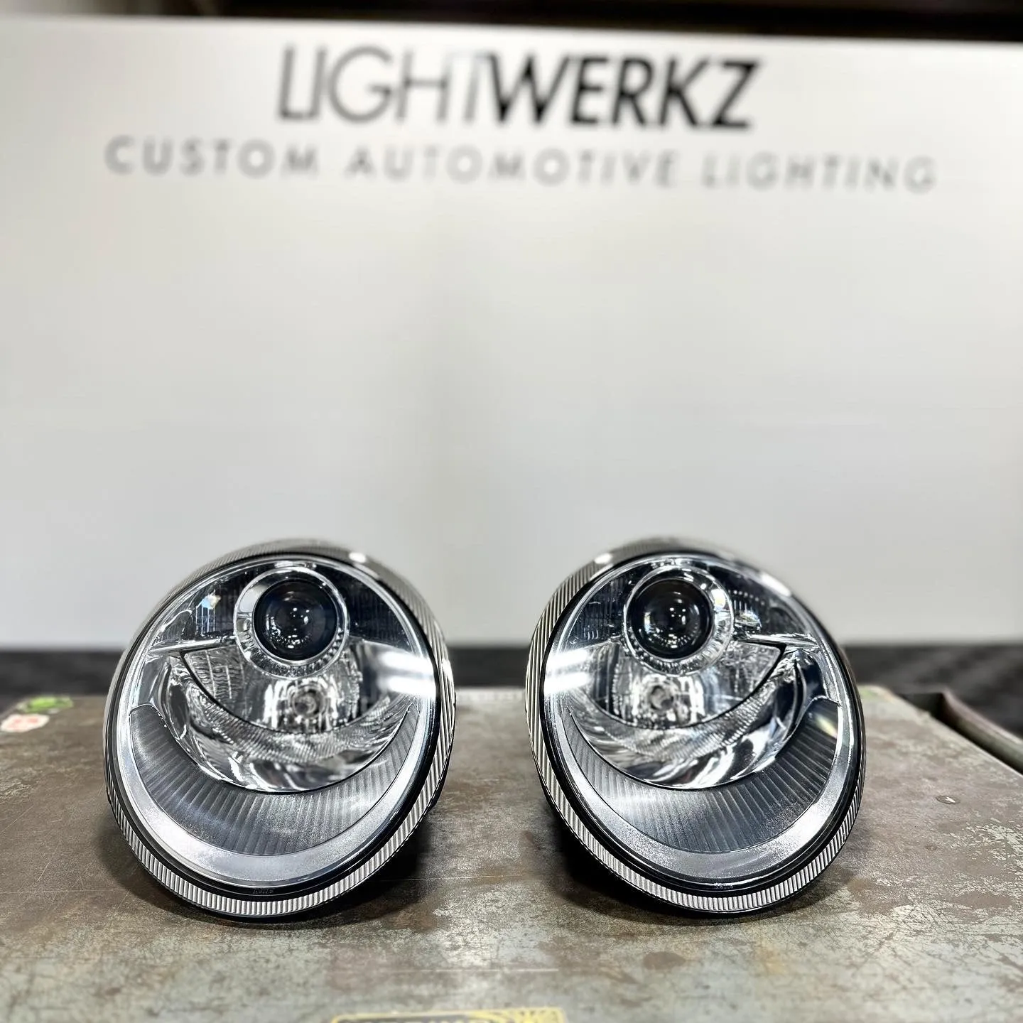 Porsche 911 Carrera 997 Headlight Lens Replacement Service (Non Adaptive)