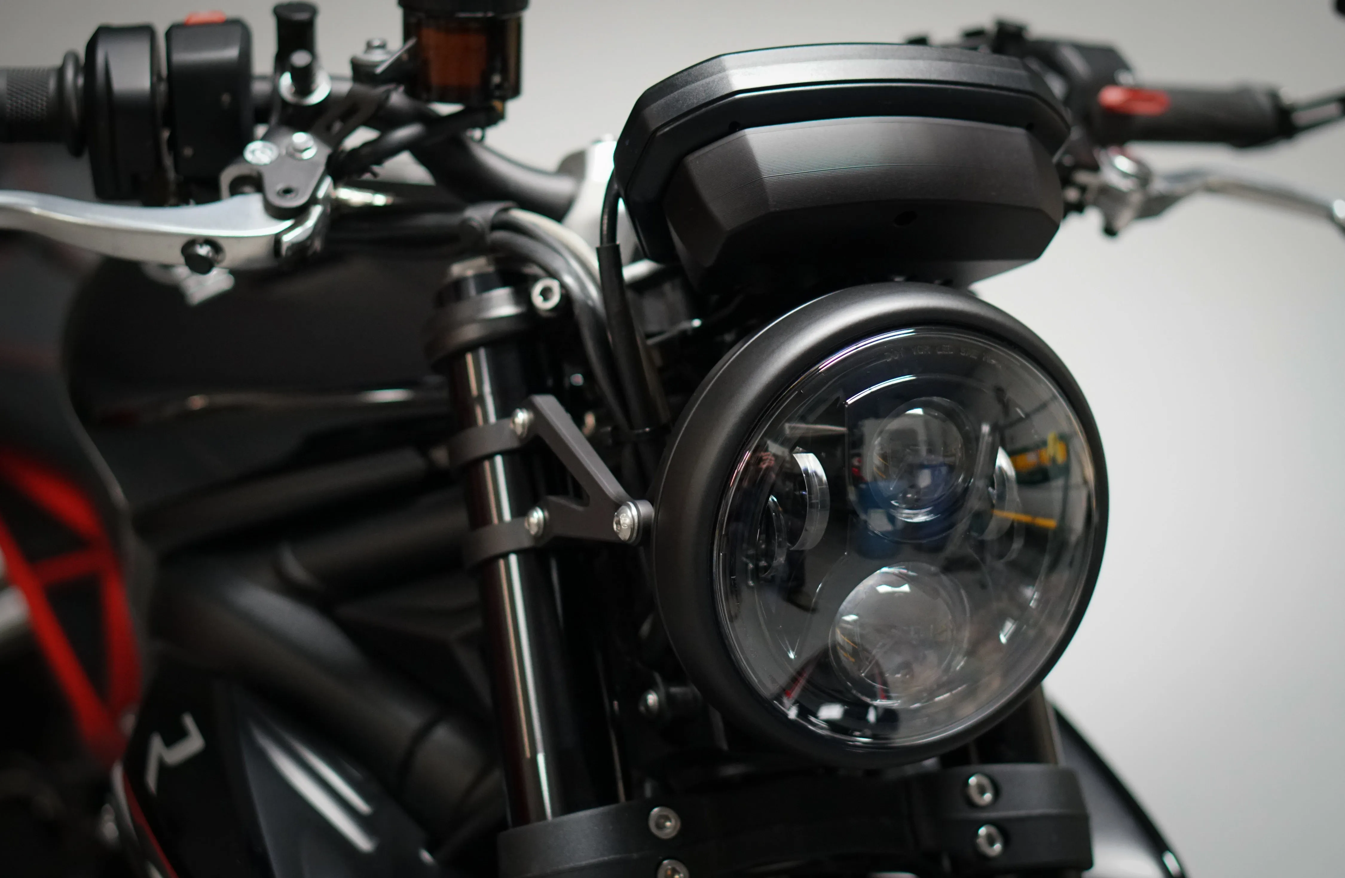 Street Triple 765 - Shallow Bucket 7" LED Headlight Kit