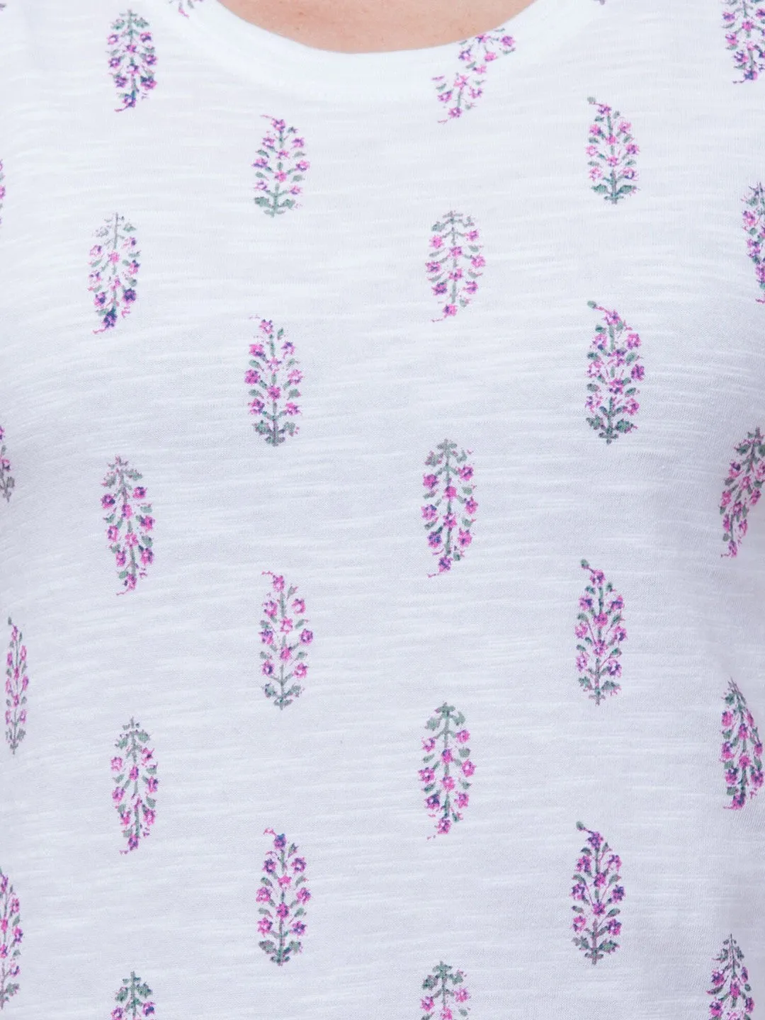 Stylish White Floral Printed T-Shirt