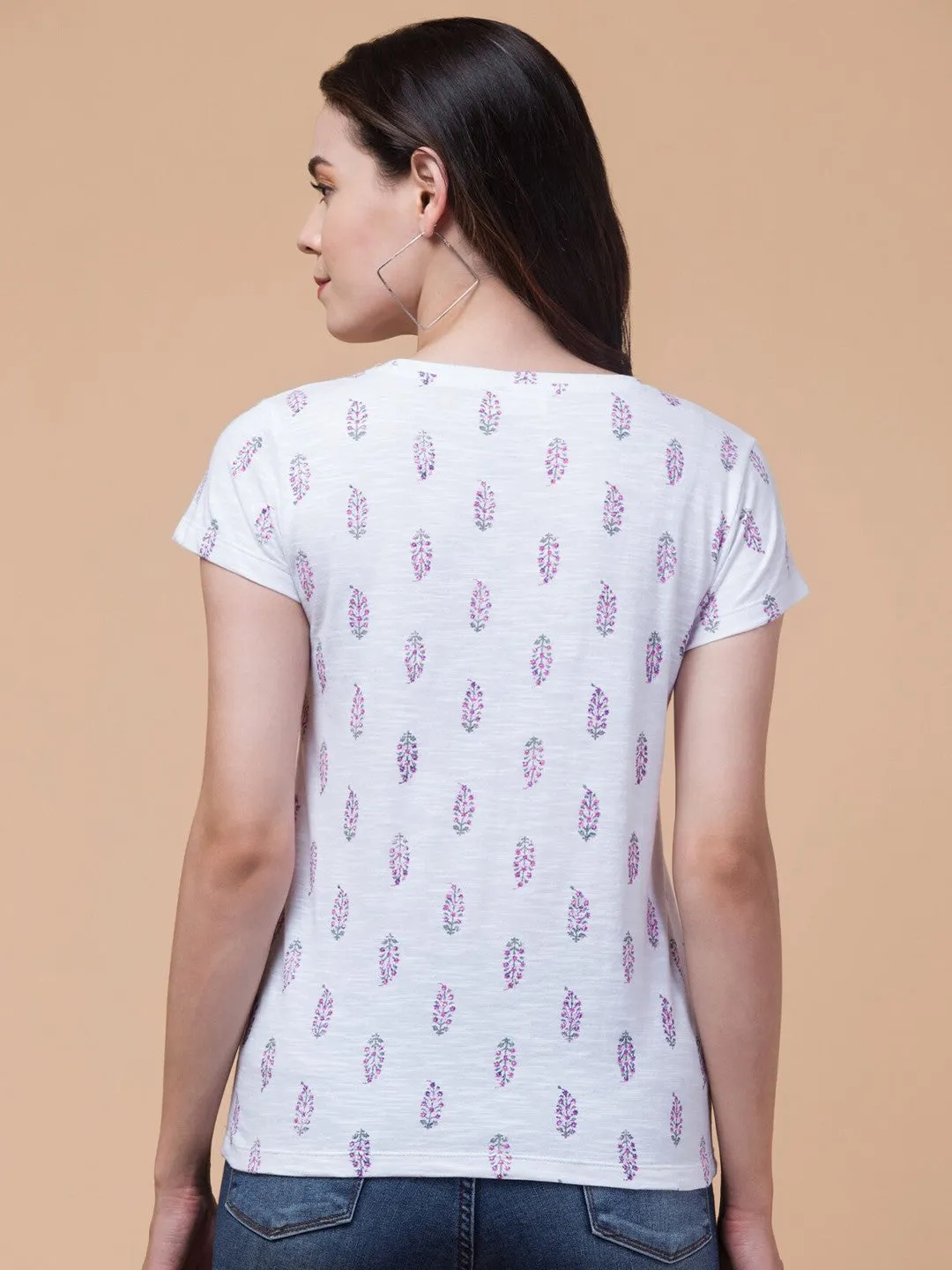 Stylish White Floral Printed T-Shirt